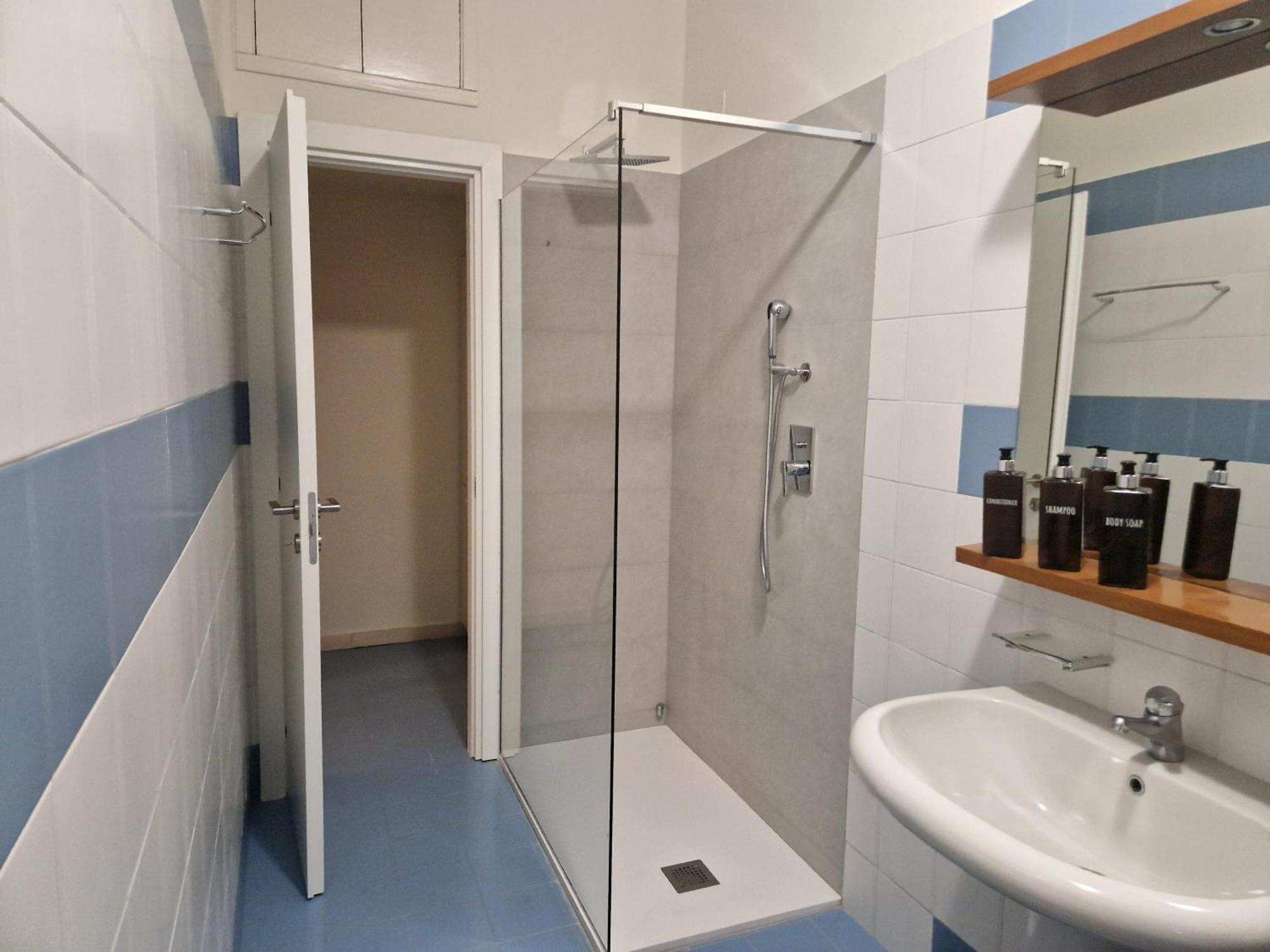 Charming Towers Guest House-apartment * Milan